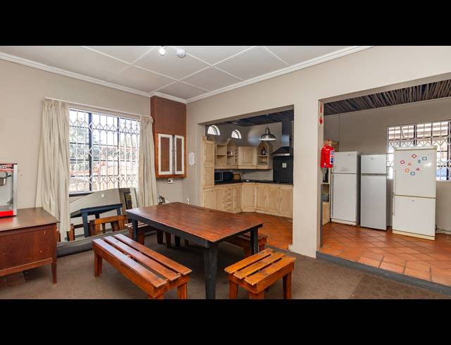 6 BEDROOM FREESTANDING FOR SALE IN BRIXTON